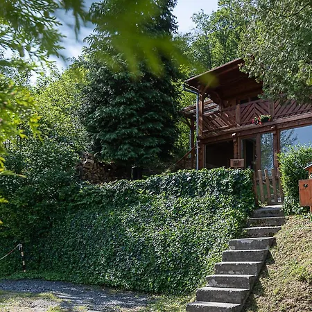 Heart-a-land Vendeghaz Tatil Evi Magyarhertelend